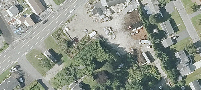 325 Huttleston Ave
