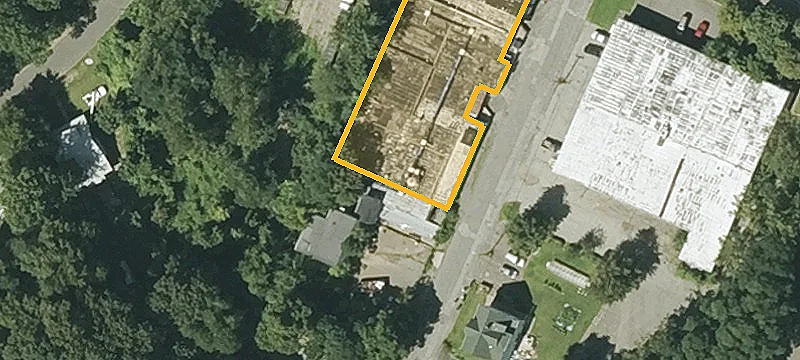 24 Montville St