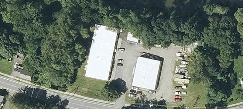 52 Riv St