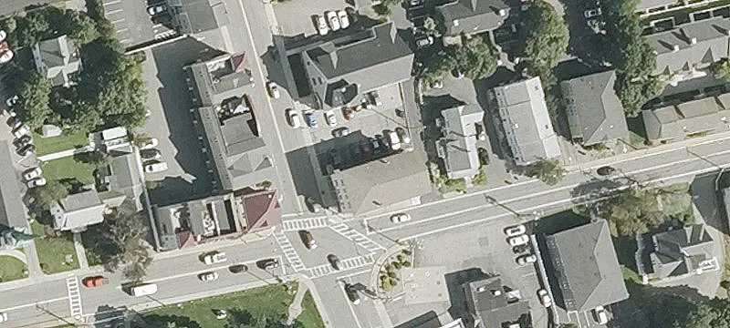 15 Main St