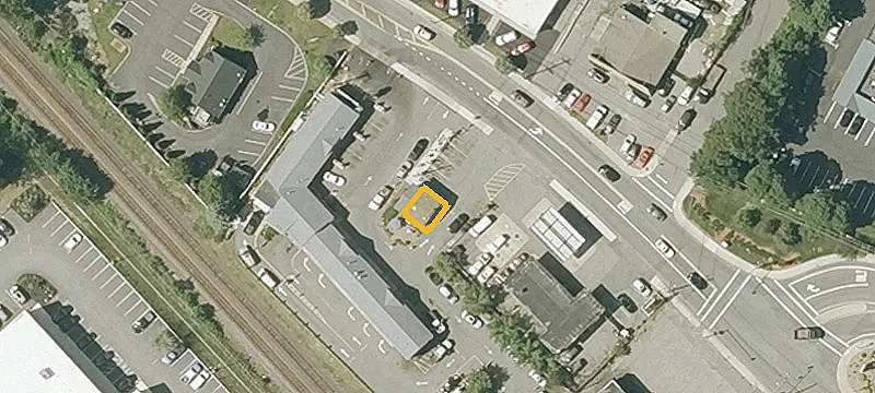 585 Main St