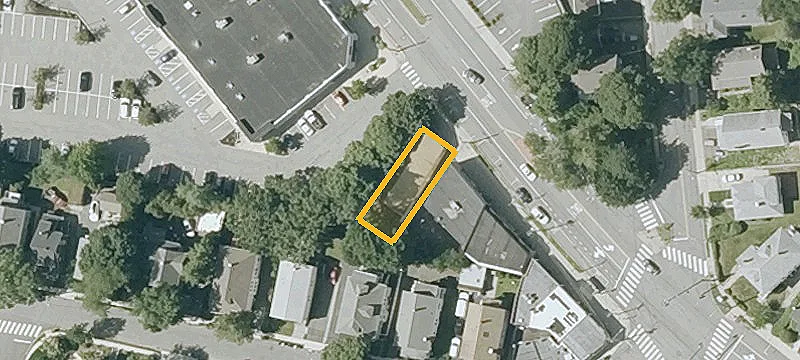 256 Trapelo Rd