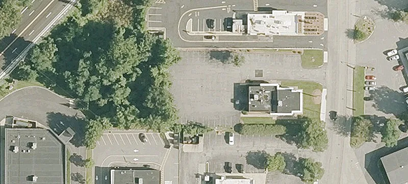 35 Commercial Rd