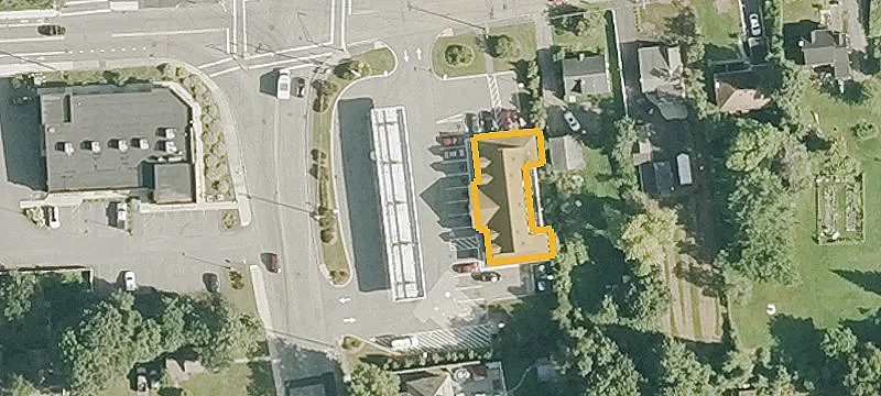 1287 Main St