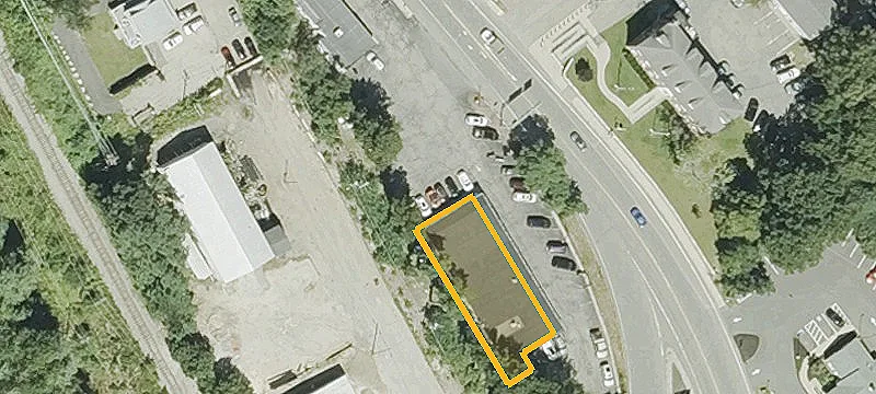633 Main St