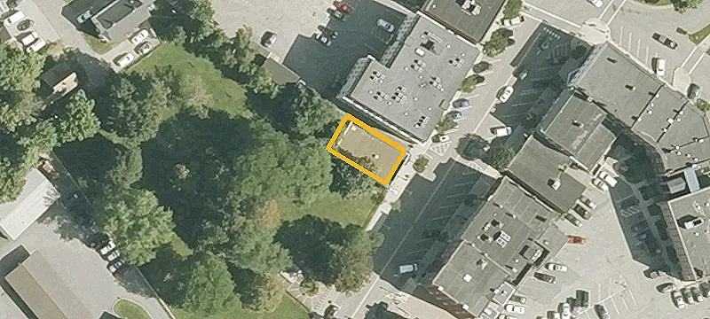 33 Main St