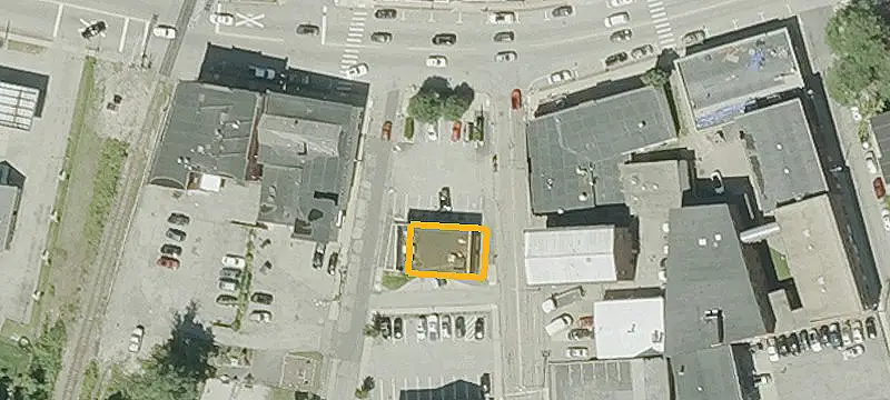 128 Main St