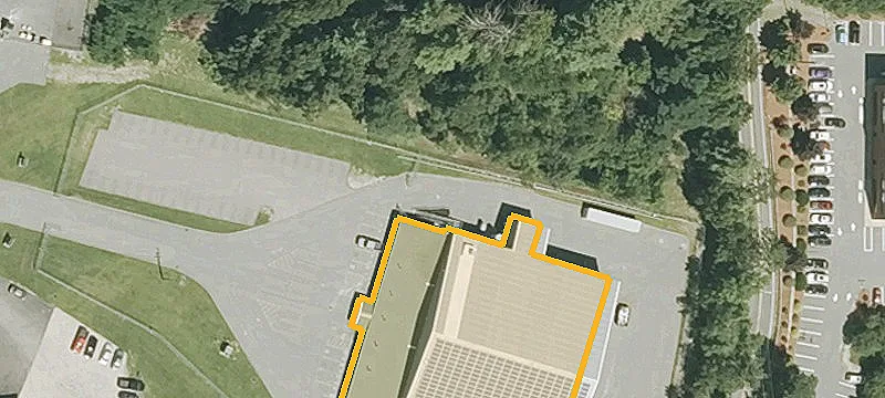13 Commercial Way