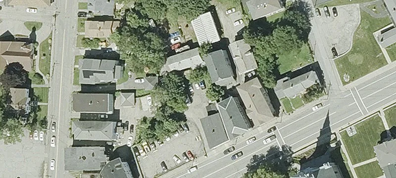 7th E Main St