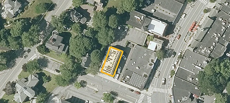18 Moore St