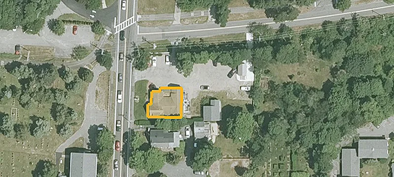 11 Pleasant Lk Ave