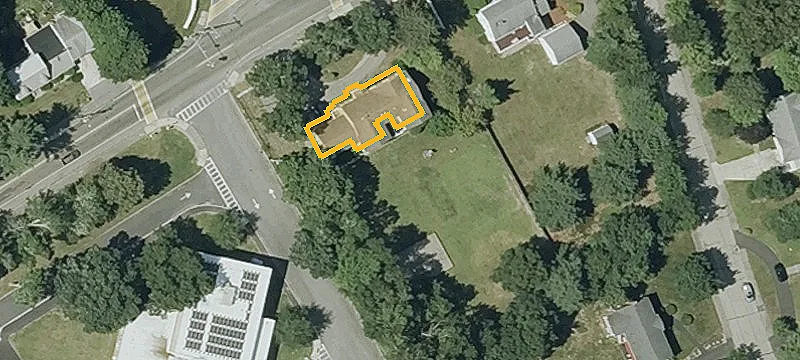 438 Main St
