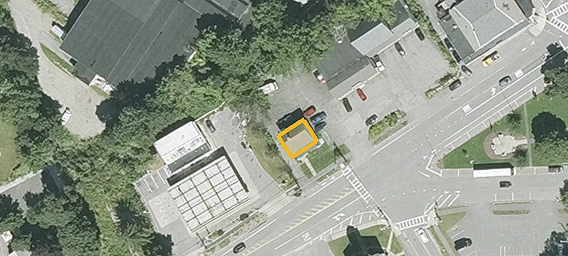 470 King St