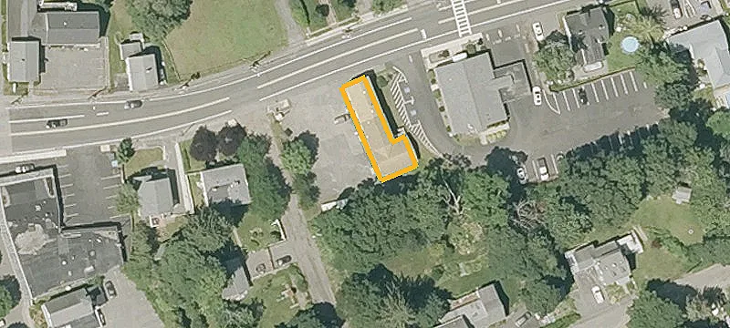 282 Main St