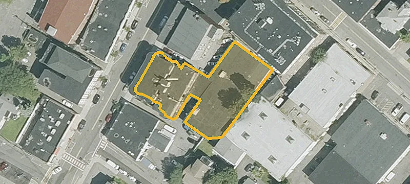 56 Hollis St