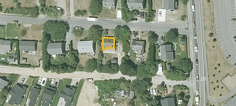 4 Maclean Ln