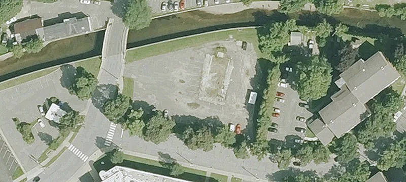 1 Pleasant St