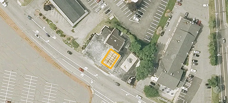 1860 Main St