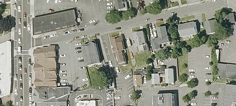 37 Holbrook Ave