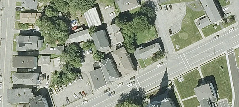 13 Main St