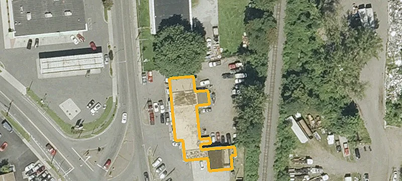 955 Mdw St