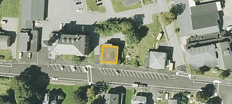 8 Central St