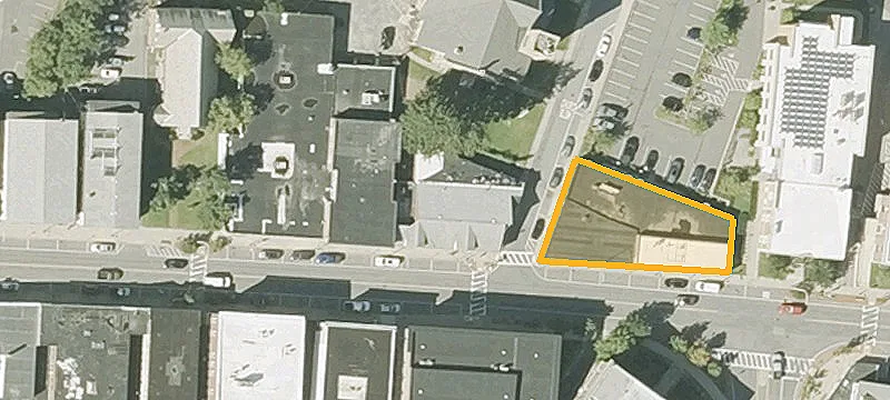 512 Main St