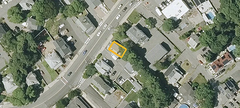 394 Lincoln Ave