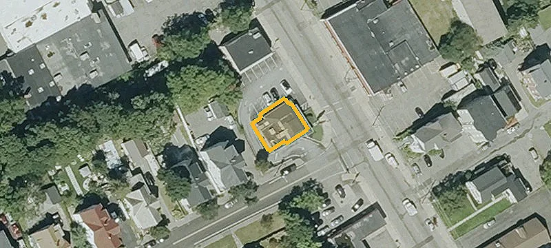 748 Main St