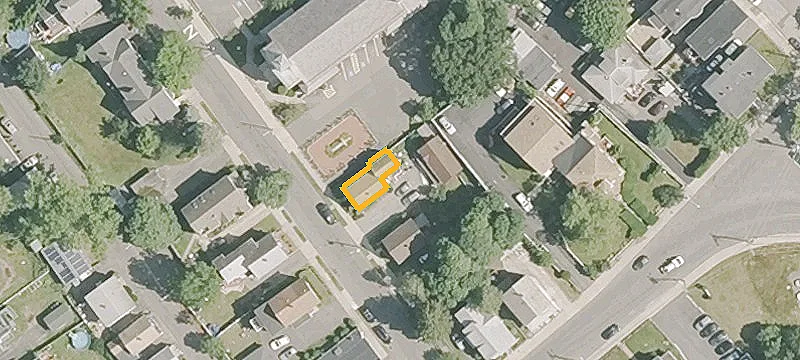 15 Bessom St