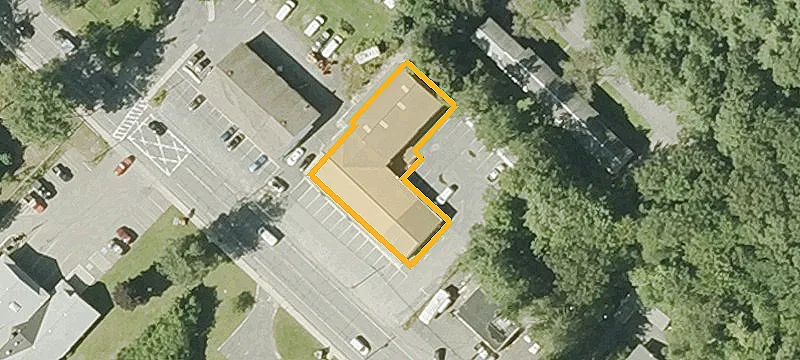 2270 Main St