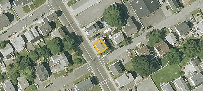 127 Main St