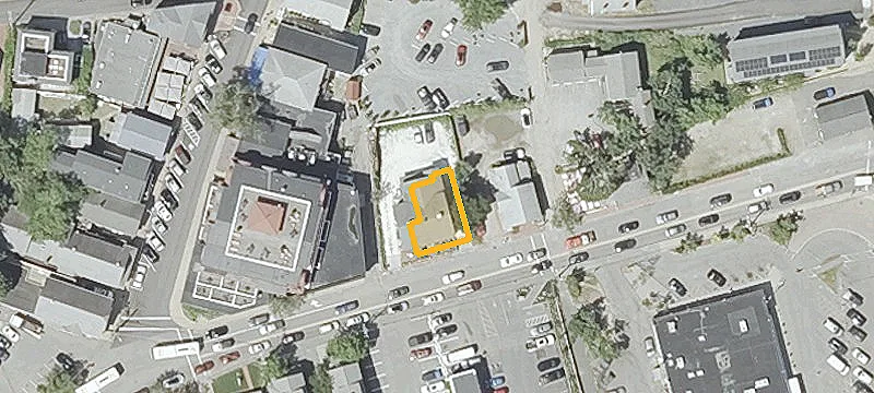 18 Bch St
