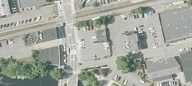 140 Moody St