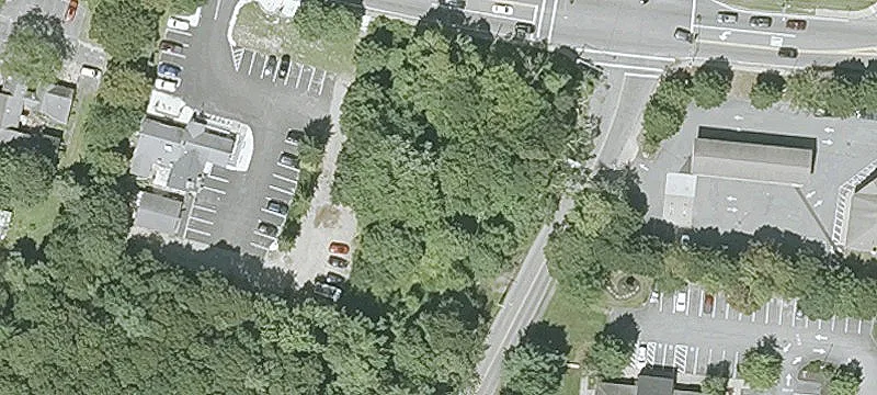 11 Berry Ave