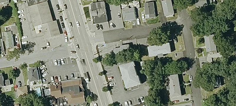1099 Main St