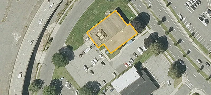 2000 Main St