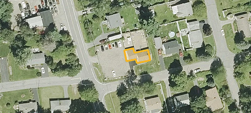 8 Colonial Dr