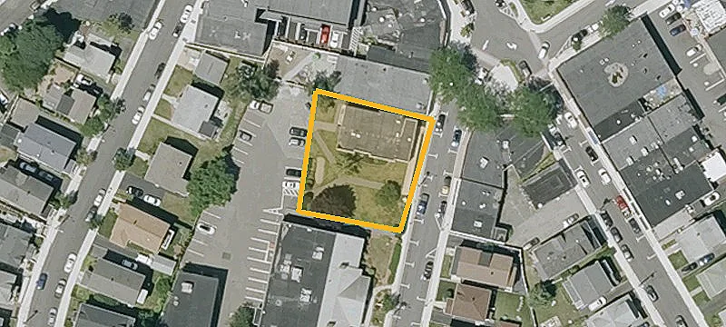 15 Bartlett Rd