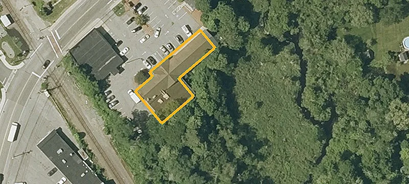 381 Middlesex Ave