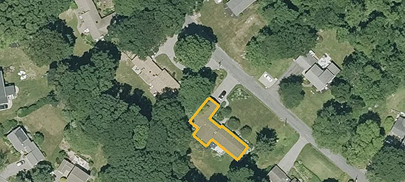 10 Marshfield Ave
