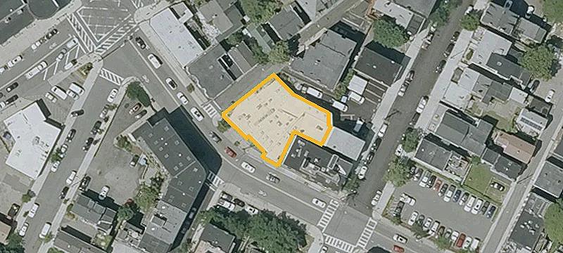 33 Williams St