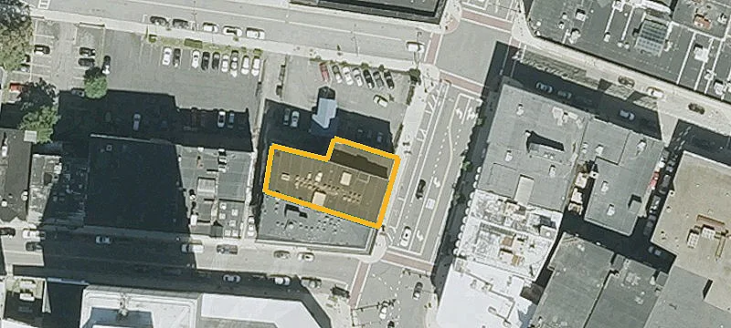 416 Main St