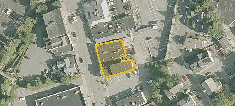 18 Central St