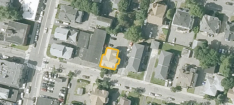 118-120 Robbins St