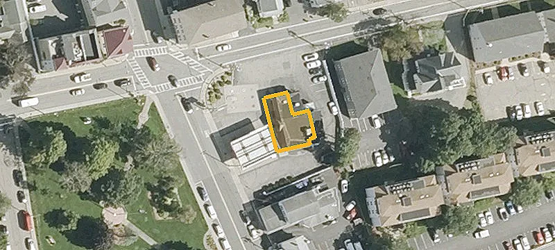 4 Main St