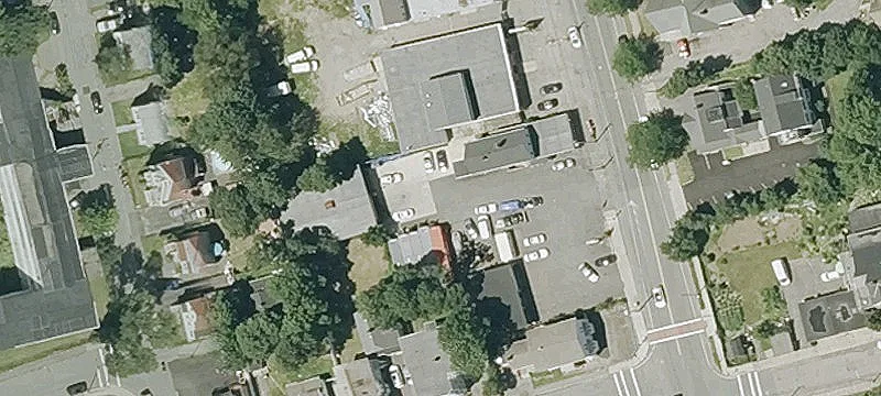1181 Main St