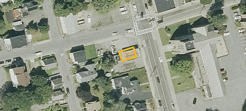 899 Main St