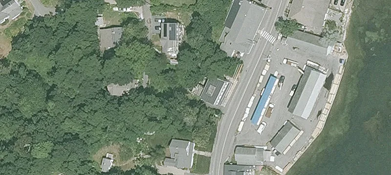 42 Commercial St