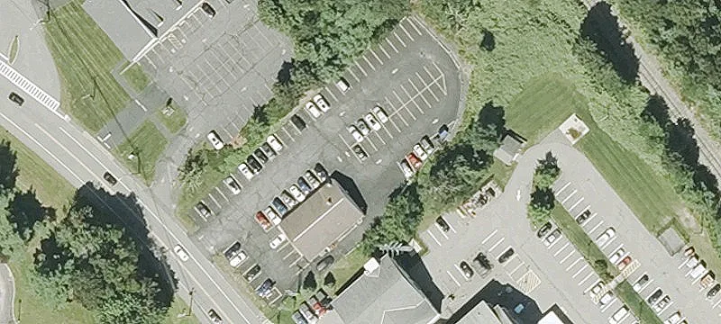 1392 Main St